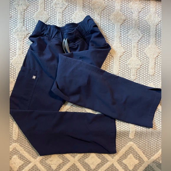 FIGS scrubs straight legged pants - Picture 1 of 2